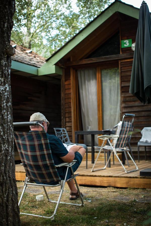 Camping le Pré Morjal Ispagnac Bagian luar foto